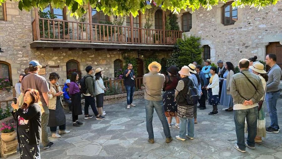 2Day Delphi&Meteora with Official guide,tickets,hotel pickup - Why Meteora and Delphi in 2 days is a smart combo