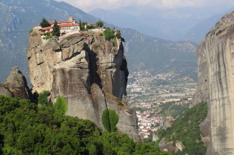 2Day Delphi&Meteora with Official guide,tickets,hotel pickup - Hotel Amalia in Kalambaka: dinner, breakfast, and the pool bonus
