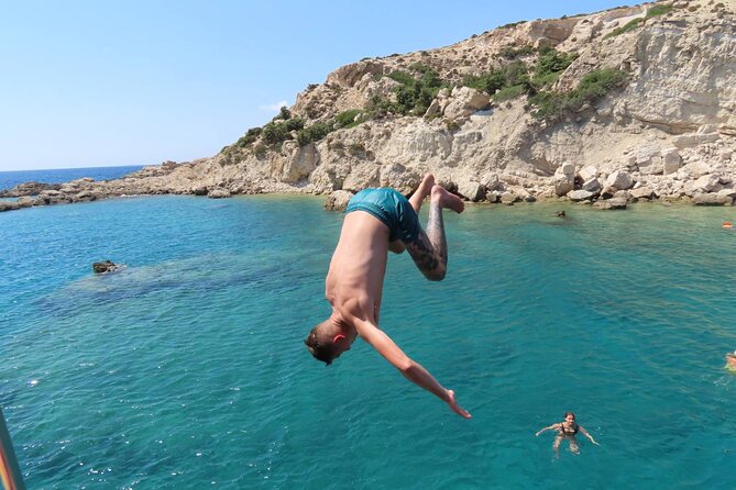 3 Island Cruise Tour in Kos Island with Personalized Audio Guide - Stop 1 Near Kalymnos: Dolphin Watching by the Fish Farms