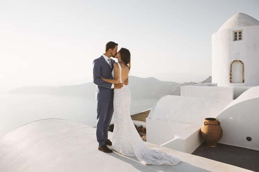 30’ Photoshoot in Oia! 30 edited photos! Effortless & Fun! - Cost, timing, and what value looks like here