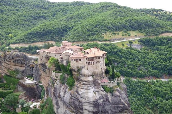 4-Day Classical Greece Tour: Epidaurus, Mycenae, Olympia, Delphi, Meteora - Day 4: Meteora monasteries and the Thermopylae Leonidas Monument quick hit