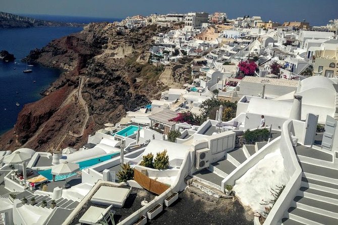 6-Hour Private Best of Santorini Experience - Oia: the big fame spot, handled in the right order
