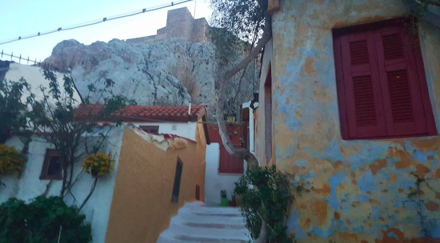 Acropolis, Parthenon and Plaka Guided tour with entrances - Who this tour is best for, and who should skip it