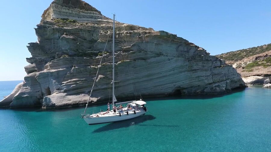 Adamantas: Full-Day Milos & Poliegos Boat Tour with Meals - Kleftiko Caves: Limestone Cliffs and Cave Time
