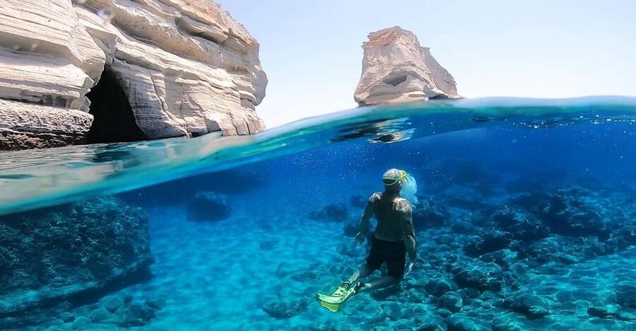 Adamantas: Full-Day Milos & Poliegos Boat Tour with Meals - First Sail and the Pirate-Story Start in Klima