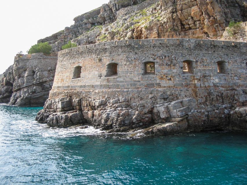 Agios Nikolaos: Boat Trip to Spinalonga with Swim Stop - Languages and guidance: English, Dutch, plus audio for German and French