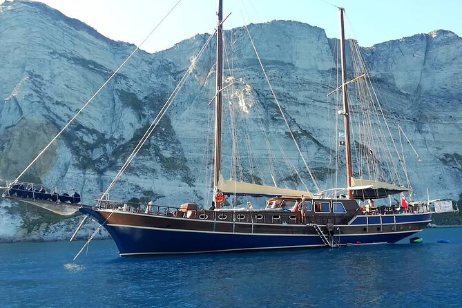 All Day Cruise -3 Islands to Agistri,Moni, Aegina with lunch and drinks included - Lunch onboard at anchor: Greek buffet plus the drinks stay flowing