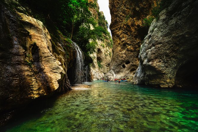 Arachthos white water river Rafting: Plaka's Bridge- Tzari - Plaka Bridge to Tzari: the Arachthos Half-Day Run That Actually Delivers