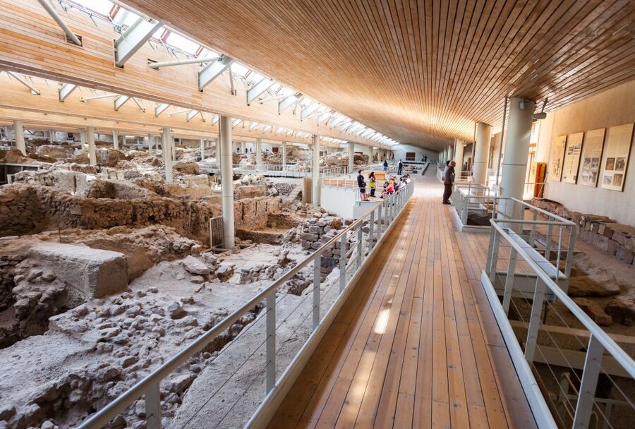 Archaeological Bus Tour To Akrotiri Excavations & Red Beach - Who should book this tour, and who should skip