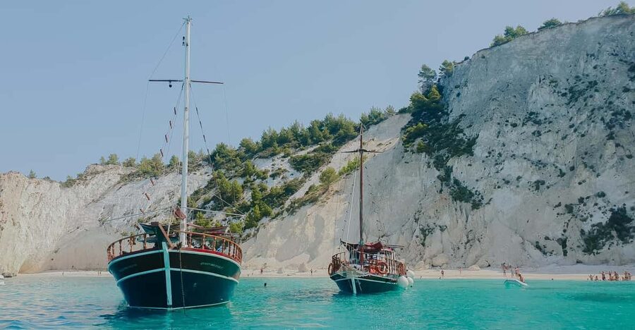 Argostoli: Full-Day Boat Trip with Lunch & Wine - Queen Bee in Argostoli: the 7.5-hour boat day that feels personal