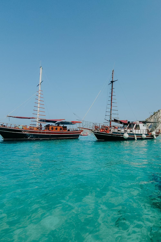 Argostoli: Full-Day Boat Trip with Lunch & Wine - How the crew handles different comfort levels in the water