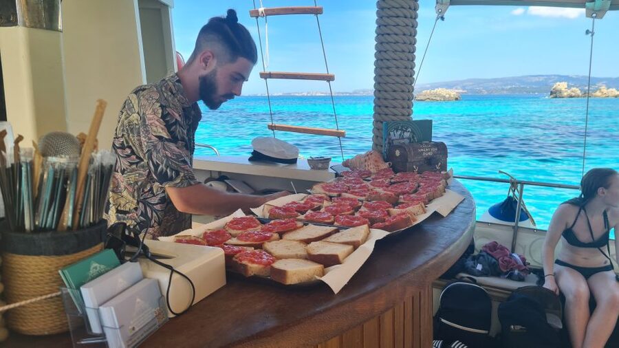 Argostoli: Full-Day Traditional Boat Cruise with Lunch - The First Hour on the Water: Argostoli Views and Sea Time