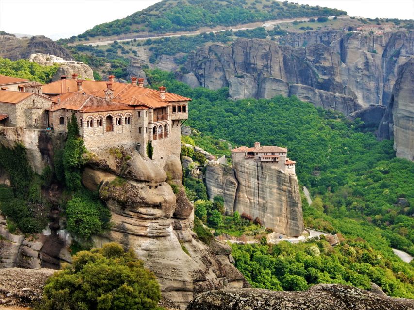 Athens: 2 Days in Meteora with 2 Guided Tours and Hotel Stay - Why this 2-day Meteora plan beats a rushed day trip