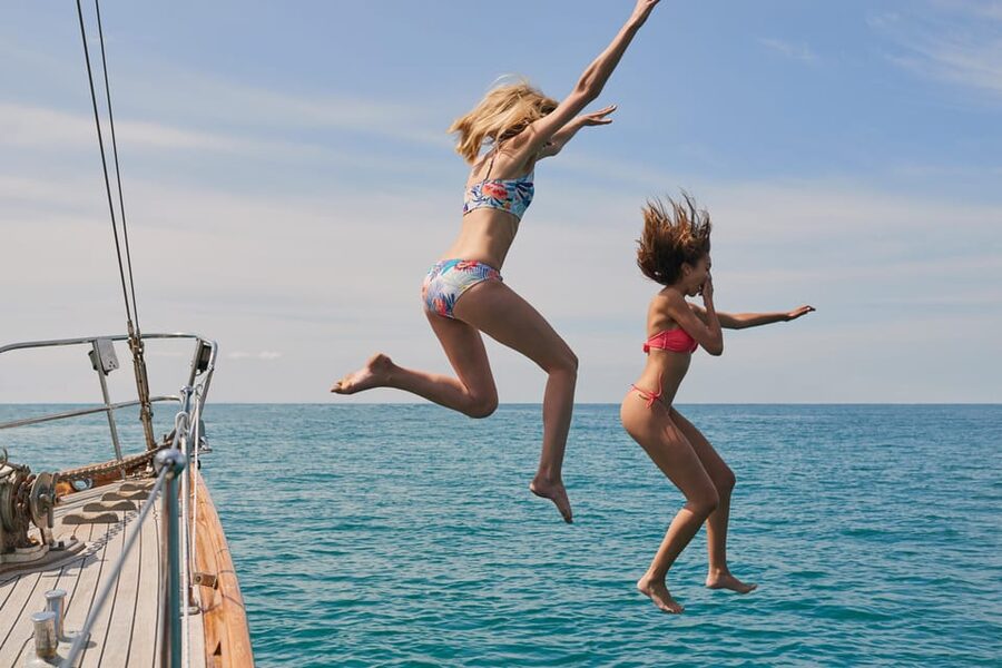 Athens: 3-Hour Sunset Cruise with Swim Stop, Snacks & Drinks - Marina Zea and CALYPSO: finding your way to Dock E