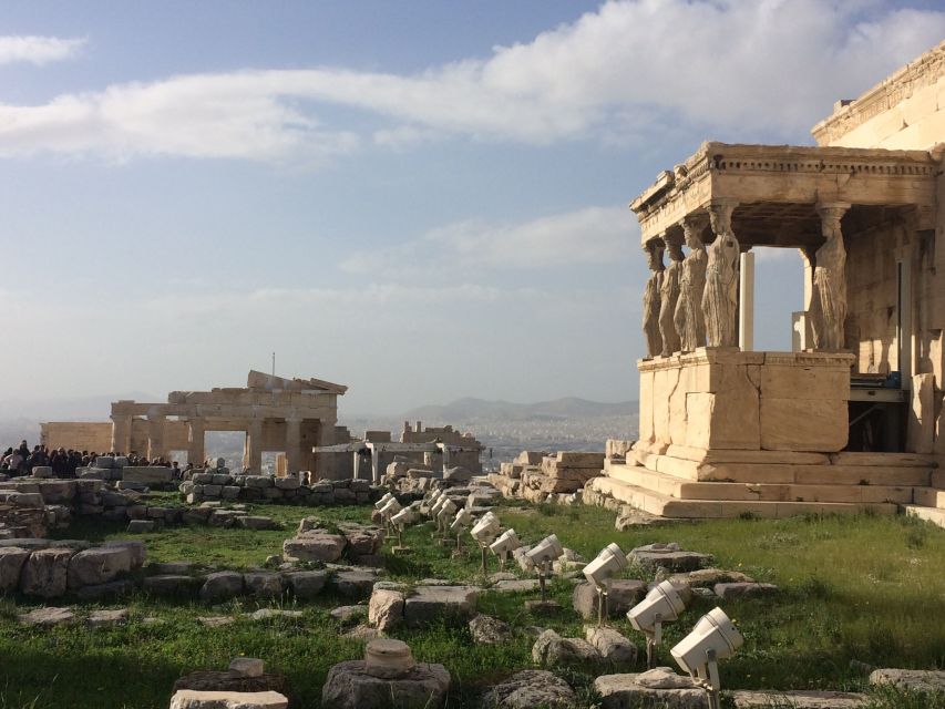 Athens: Acropolis and Μuseum Private Guided Tour - Entering the Acropolis like a guided storyline