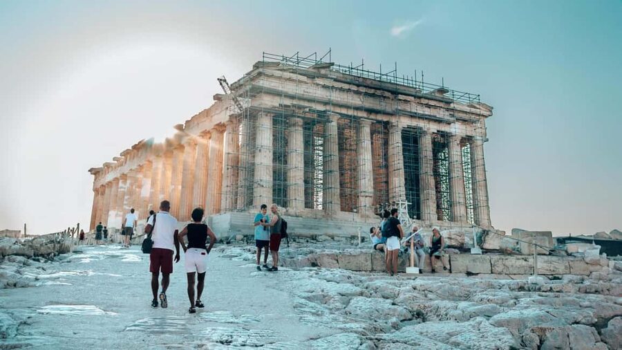 Athens: Acropolis Beat the Heat Guided Tour - Small-group pacing, from shade breaks to easier question time