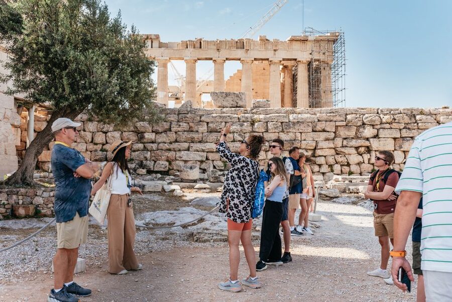 Athens: Acropolis, Parthenon & Acropolis Museum Guided Tour - New Acropolis Museum: where the finds make sense