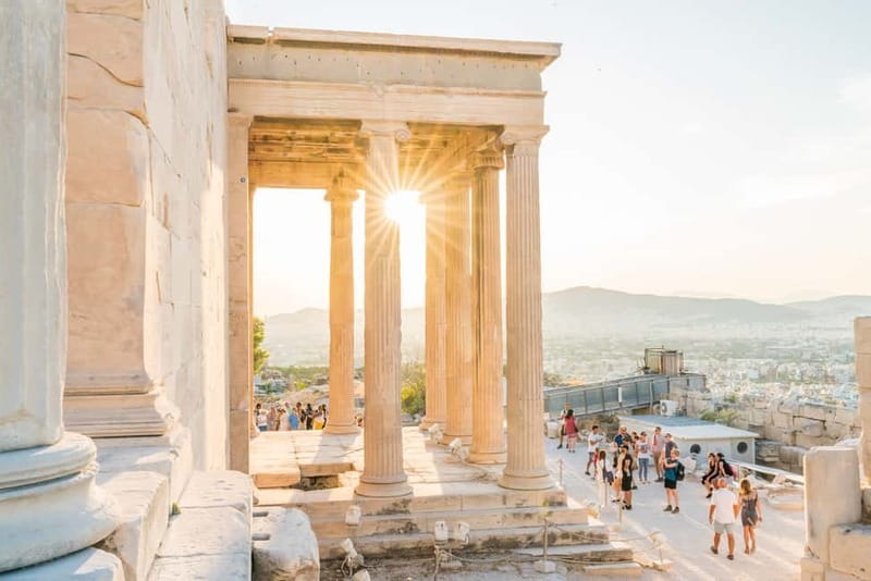 Athens: Acropolis Tour with Licensed Guide - Pace, Time on Foot, and Who This 2 Hour Tour Works For
