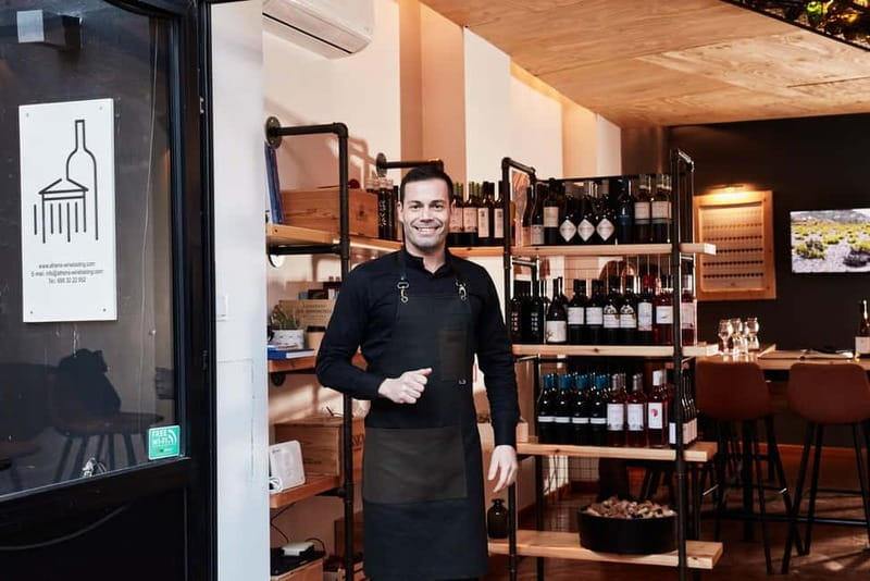 Athens: Acropolis Wine Tasting with Cheese and Olives - Cheese, olives, and bread rusks: why the pairings matter