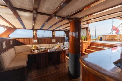 Agistri, Metopi & Aegina Cruise with Meals & Drinks