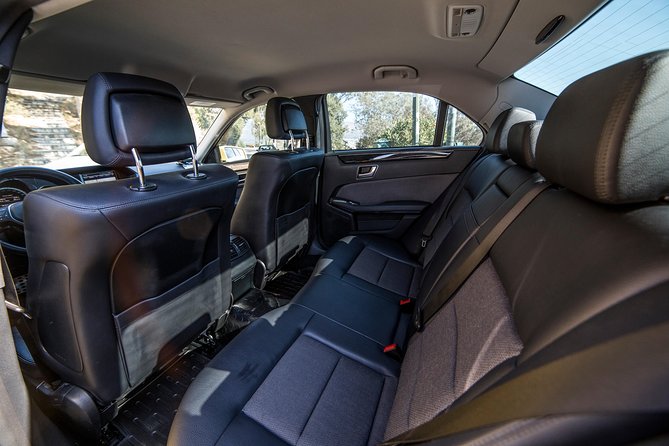 Athens Airport to Athens Hotels Private Arrival Transfer - Flight Tracking and the Waiting Window: Where Stress Can Still Happen