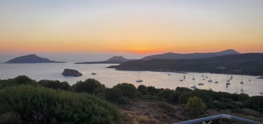 Athens: Cape Sounio & Poseidon Temple Trip with Audio Guide - A Quick 5-Minute Viewpoint Stop That Sets Up the Cape Photos