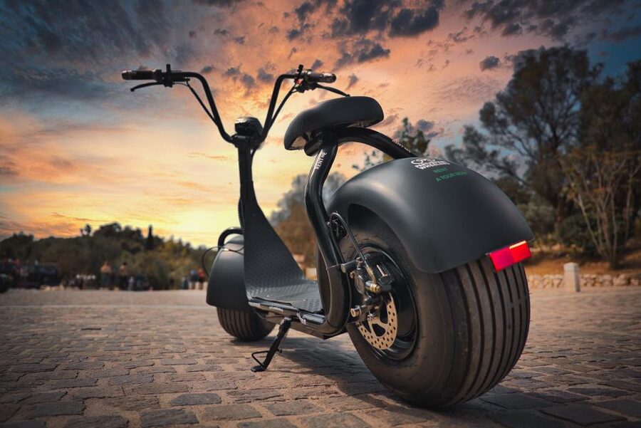 Athens: City Highlights Guided E-Scooter Tour - Key highlights you will feel right away