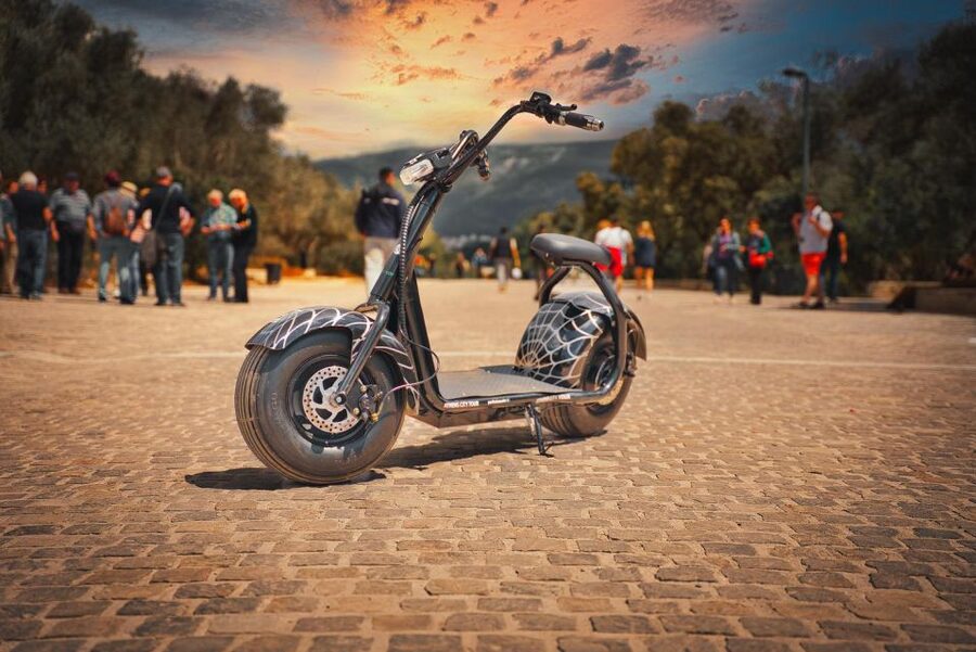 Athens: City Highlights Guided E-Scooter Tour - Why this e-scooter route is one of the smartest ways to see Athens fast