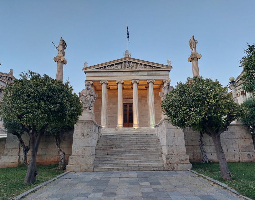 Athens: City Highlights Nighttime Walking Tour in Spanish - Zappeion and Panathenaiko Stadium: the Olympic line in one evening