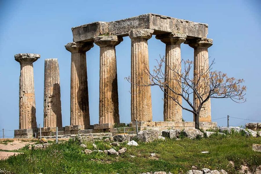 Athens: Corinth Canal, Mycenae & Nafplio Premium Guided Tour - Guides, Humor, and Why the Commentary Makes the Sites Click