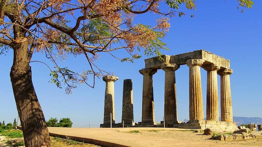 Athens: Corinth Canal, Mycenae & Nafplio Premium Guided Tour - Ancient Mycenae: Lion Gate, Cyclopean Walls, and the Tomb Walk