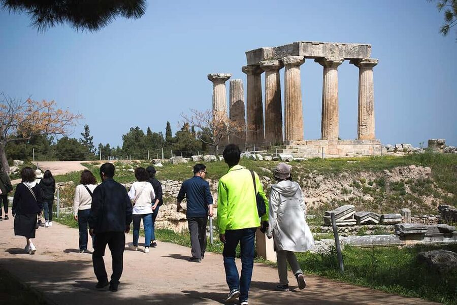 Athens: Corinth Canal, Mycenae & Nafplio Premium Guided Tour - The Coach Ride: Comfort, Wi-Fi, and Traffic Reality