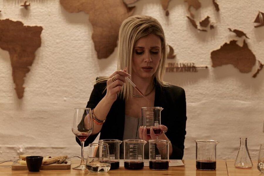 Athens: Create Your Own Wine-Workshop under the Acropolis - The tasting lineup: five Greek wines and how you judge them