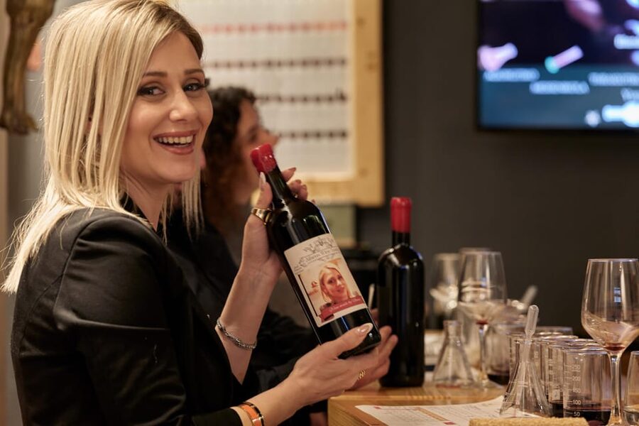 Athens: Create Your Own Wine-Workshop under the Acropolis - Step-by-step: what you do during the two hours