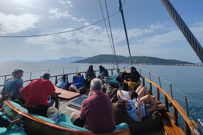 Athens cruise: Agistri, Moni/Metopi, Aegina with lunch & drinks - Aegina Town for a Quick Local Hit: Pistachios, Ice Cream, and Optional Carriage Rides