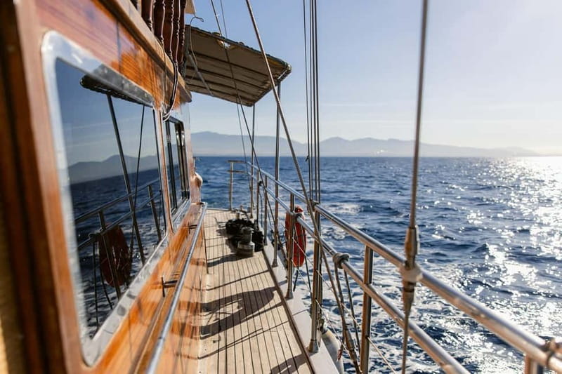 Athens: Cruise to Agistri, Moni & Aegina with Lunch & Drinks - Aegina: pistachios, markets, and the Temple of Apollo area