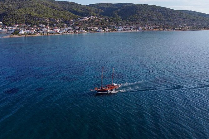Athens Day Cruise: 3 Islands Tour in the Saronic Gulf with Lunch - A day cruise that trades ferry stress for real sea time