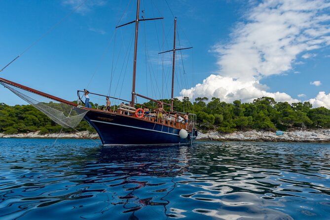 Athens Day Cruise: 3 Islands Tour in the Saronic Gulf with Lunch - Food, drinks, and the value math on $157.21