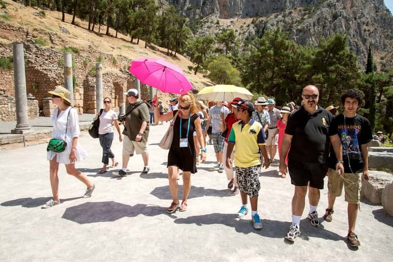 Athens: Delphi and Arachova Day Trip with Guide - Departing Athens, and why the first break is not a throwaway