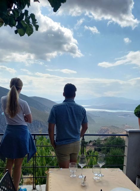 Athens: Delphi, Corycian Cave, and 300 Battlefield Day Trip - Thermopylae and the 300 Battlefield View: Leonidas, Hot Gates, and Kolonos Hill