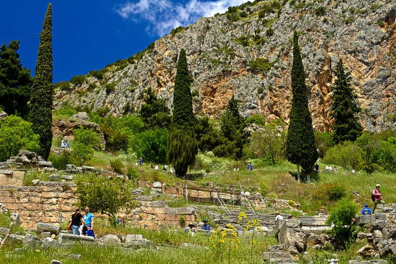 Athens: Delphi Day Tour with Museum & Arachova Village Visit - Arachova Village: Lunch, Stroll Time, and Mountain Views