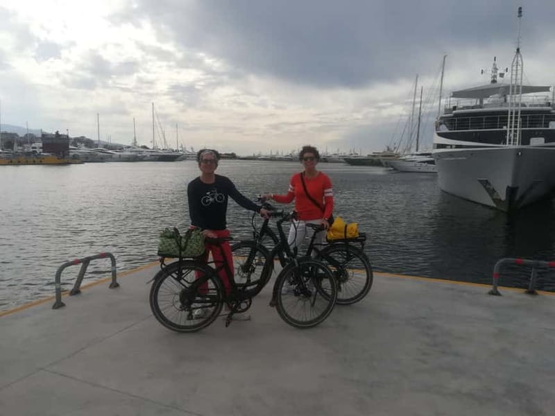 Athens: Electric Bike Seaside Tour with Guide - Stavros Niarchos Foundation Cultural Center: quick photo stop, then a real visit