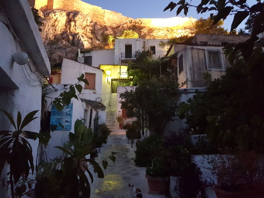 Athens: Evening Guided Walking Tour with Plaka & Dinner - Hadrian’s Arch and the Temple of Zeus in Night Light