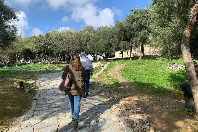 Athens: Guided Tour of Acropolis and Parthenon Tickets Included - The Two-Track Ending: Stay for Views or Walk Toward the Southern Sites