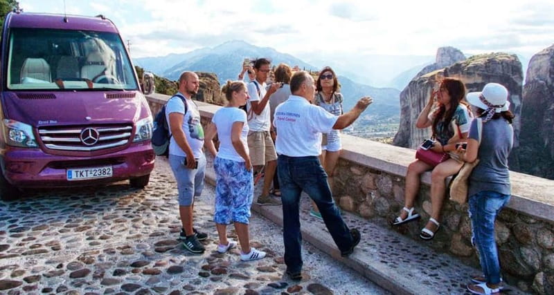 Athens: Guided Tour to Meteora Monasteries & Hermit Caves - Why Meteora feels so different from other ruins
