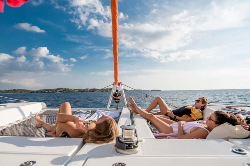 Athens: Half-Day Morning Catamaran Cruise with Meal & Drinks - What the 5 Hours Feels Like in Real Life