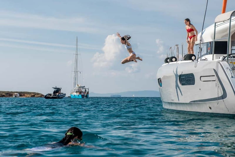 Athens: Half-Day Morning Catamaran Cruise with Meal & Drinks - Lunch on Board: Seafood Pasta, Salads, and Real Greek Hospitality