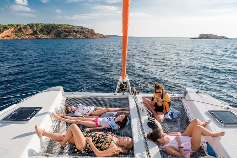 Athens: Half-Day Sunset Catamaran Cruise with Meal & Drinks - Drinks and the alcohol limits: plan your vibe accordingly