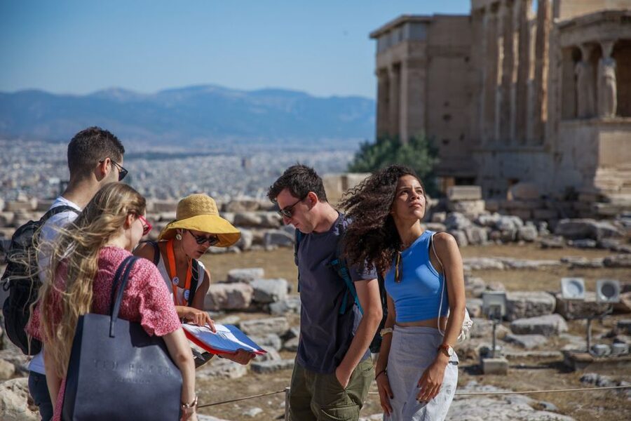 Athens: Highlights and Acropolis Guided Tour - Where the walk starts, and why Syntagma matters