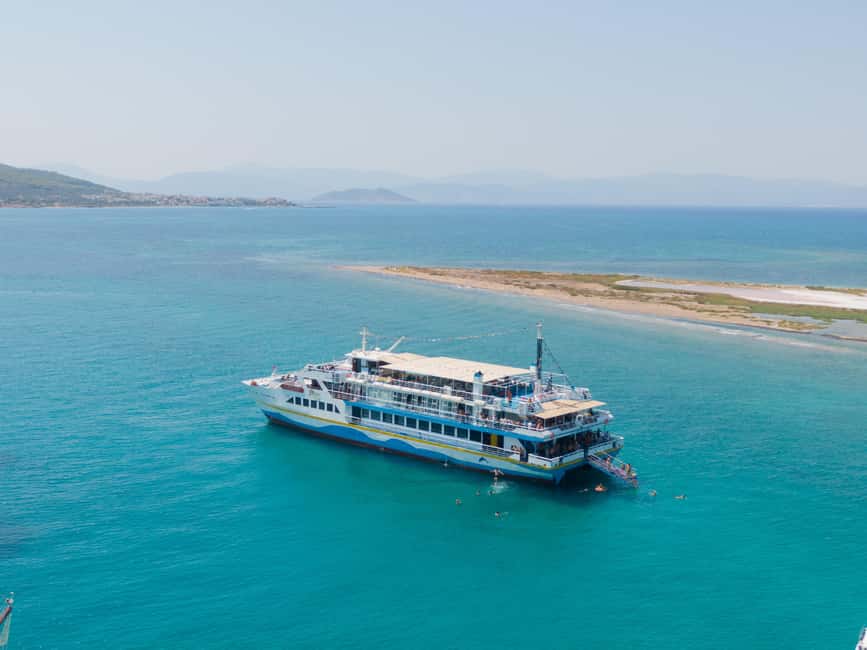 Athens: Islands Swimming Day Cruise. DJ, Lunch & Drinks inc. - Picking your spot: sunbeds, beanbags, and swim gear reality